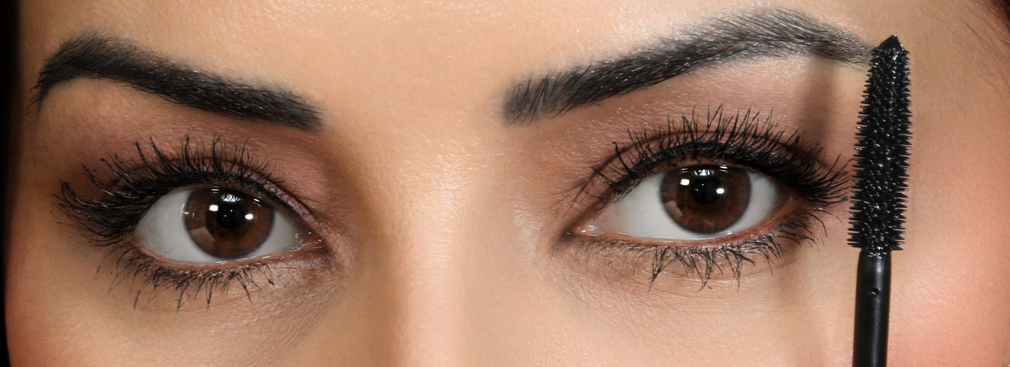 Lil - Waterproof Volumizing Mascara