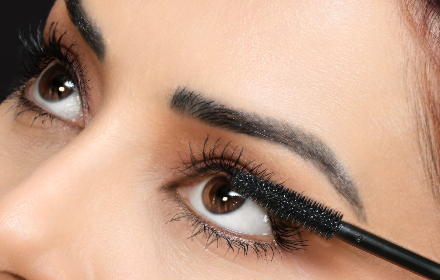 Lil - Waterproof Volumizing Mascara